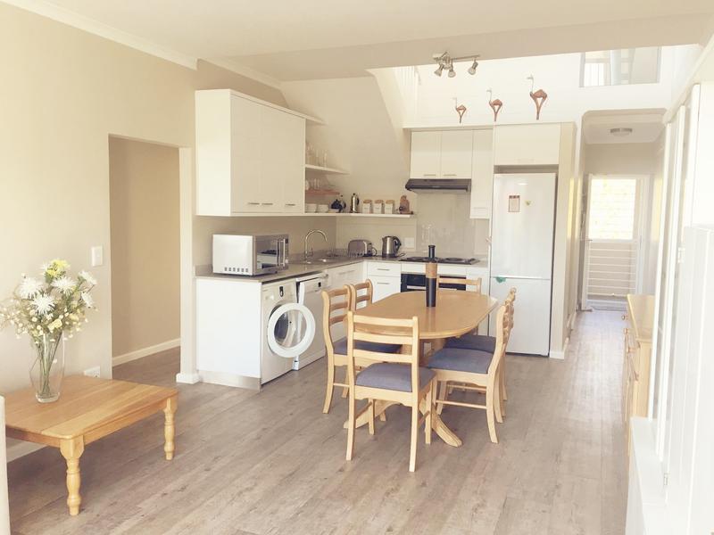 To Let 3 Bedroom Property for Rent in Wynberg Upper Western Cape